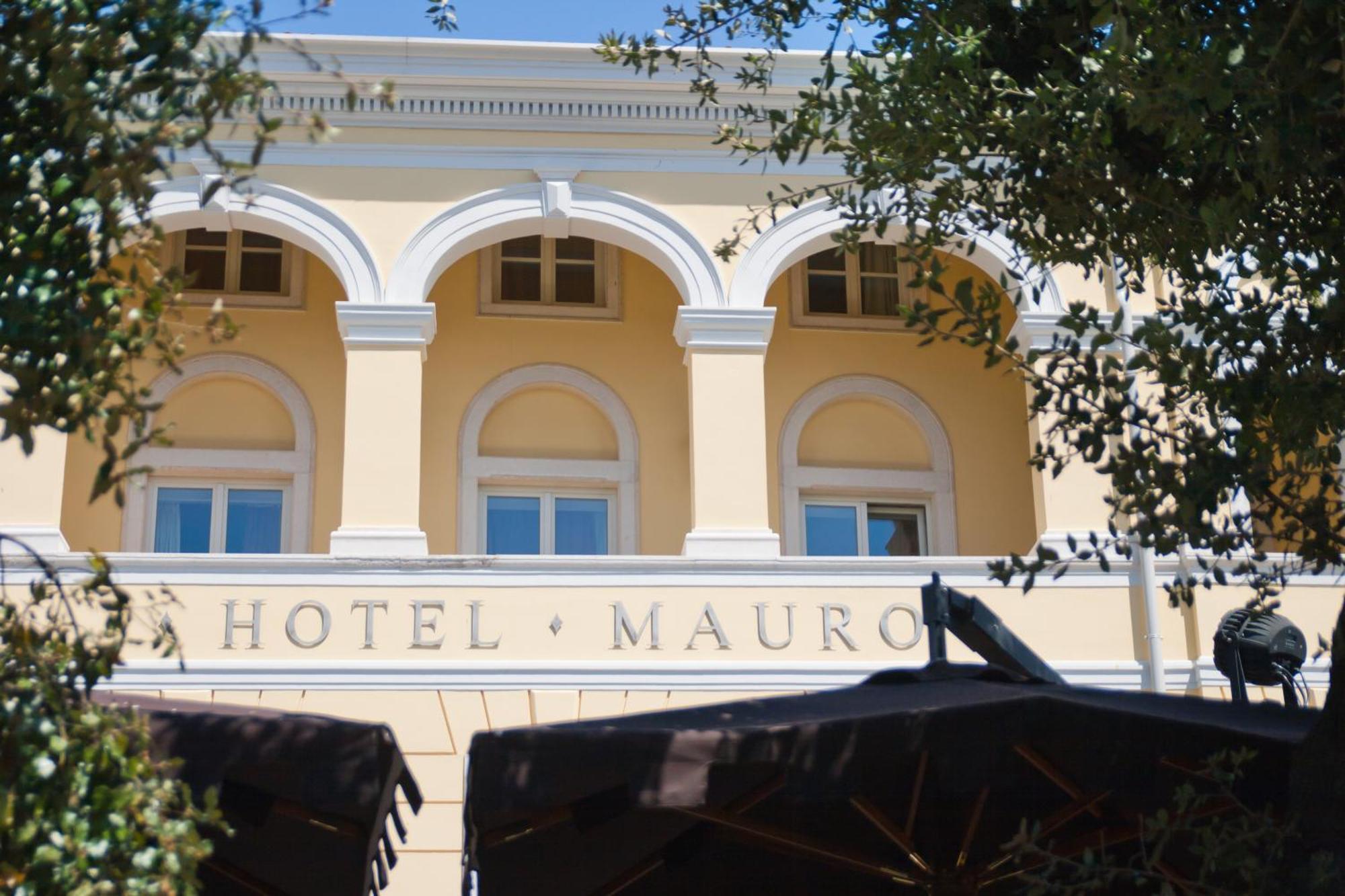 Boutique Hotel Mauro Porec Bagian luar foto