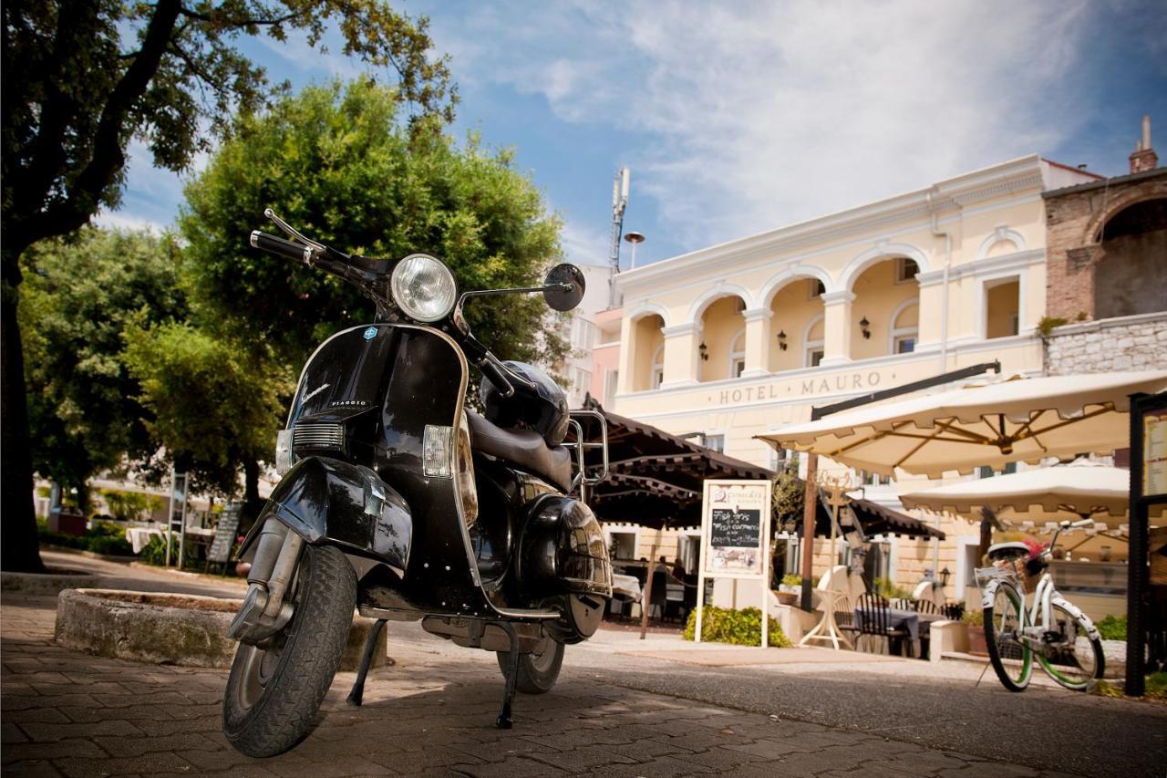 Boutique Hotel Mauro Porec Bagian luar foto